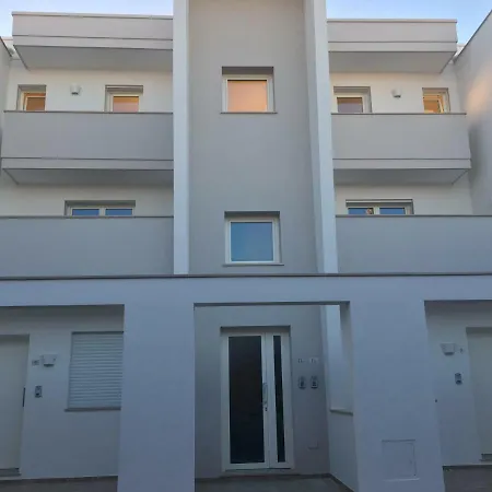 A Casa Di Nonna Amelia Ferienhaus Veglie